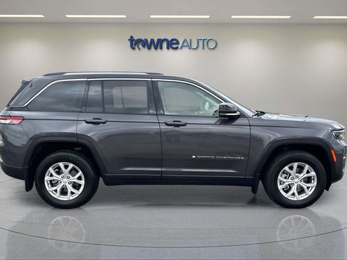 Used 2023 Jeep Grand Cherokee Limited w/ MOPAR Finishing Package image 6