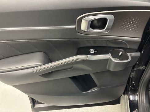 Used 2023 Kia Sorento SX image 30