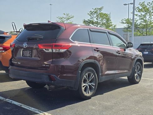 Certified 2019 Toyota Highlander Plus AWD/4WD image 7