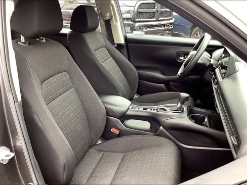Used 2024 Honda HR-V LX image 7
