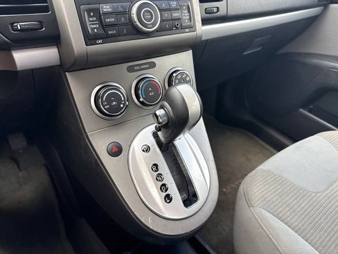 Used 2010 Nissan Sentra 2.0 SR w/ Convenience Pkg FWD image 15