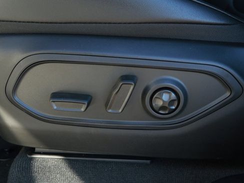 New 2025 Jeep Grand Cherokee L Limited w/ Black Appearance Package image 26