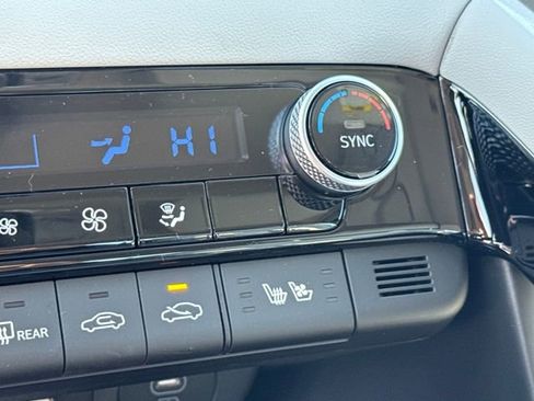 New 2026 Hyundai Elantra Limited image 22