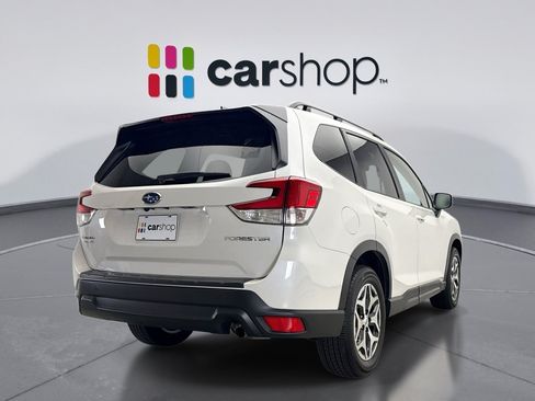 Used 2024 Subaru Forester Premium AWD/4WD image 5