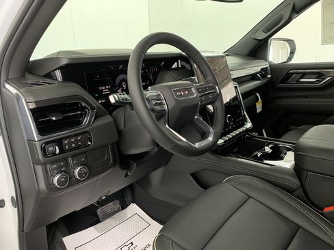 New 2026 GMC Yukon Elevation image 14