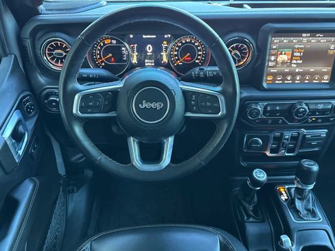 Used 2022 Jeep Wrangler Unlimited Sahara AWD/4WD image 15