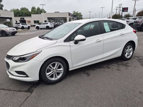 Used 2018 Chevrolet Cruze LT w/ Convenience Package FWD image 7