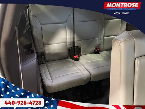 Used 2022 Chevrolet Tahoe Z71 w/ Z71 Off-Road Package AWD/4WD image 38