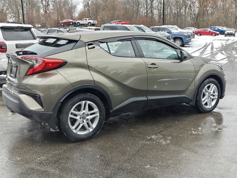 Certified 2021 Toyota C-HR LE image 5