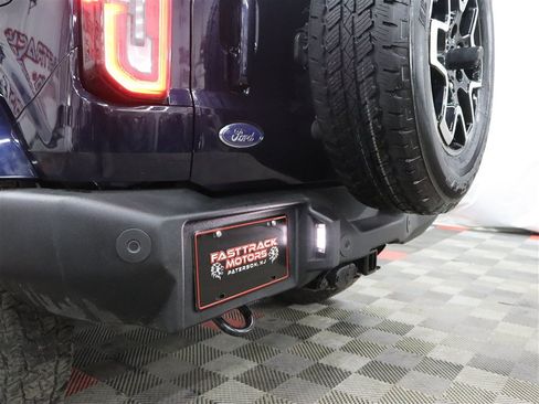 Used 2021 Ford Bronco Outer Banks AWD/4WD image 8