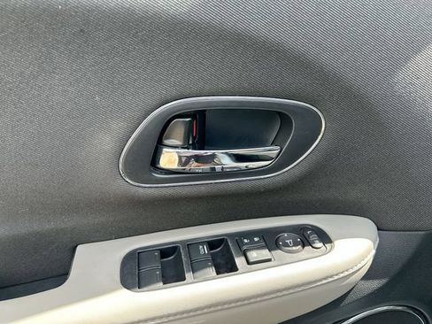 Used 2020 Honda HR-V EX image 22