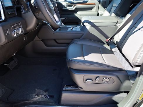 New 2026 GMC Sierra 3500 Denali w/ Technology Package image 11