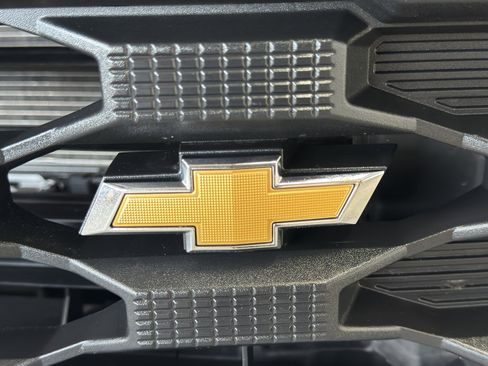 Used 2025 Chevrolet Silverado 1500 Custom AWD/4WD image 8