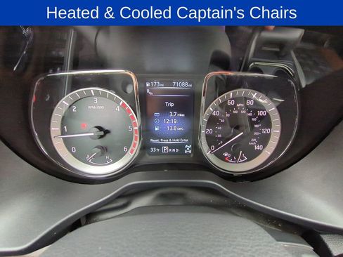 Used 2018 Nissan Titan Platinum Reserve w/ Platinum Utility Package image 15