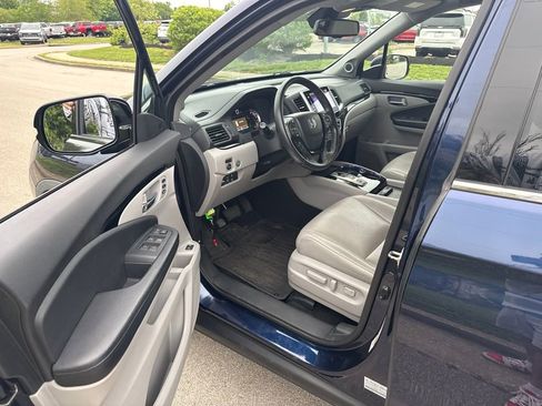 Used 2016 Honda Pilot Elite image 5