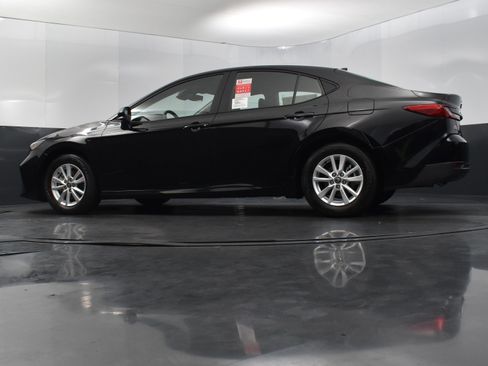 Used 2025 Toyota Camry LE image 37
