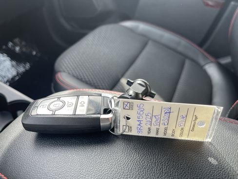 Used 2025 Ford Escape ST-Line w/ Tech Pack #1 image 26