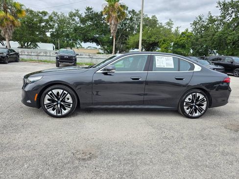Used 2026 BMW 530i RWD image 3