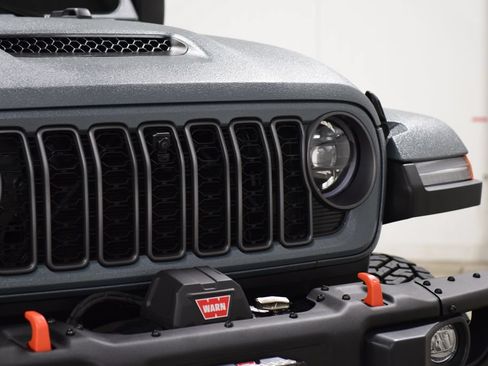 Used 2026 Jeep Gladiator Mojave AWD/4WD image 9