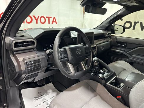 Used 2024 Toyota Tacoma SR5 AWD/4WD image 22