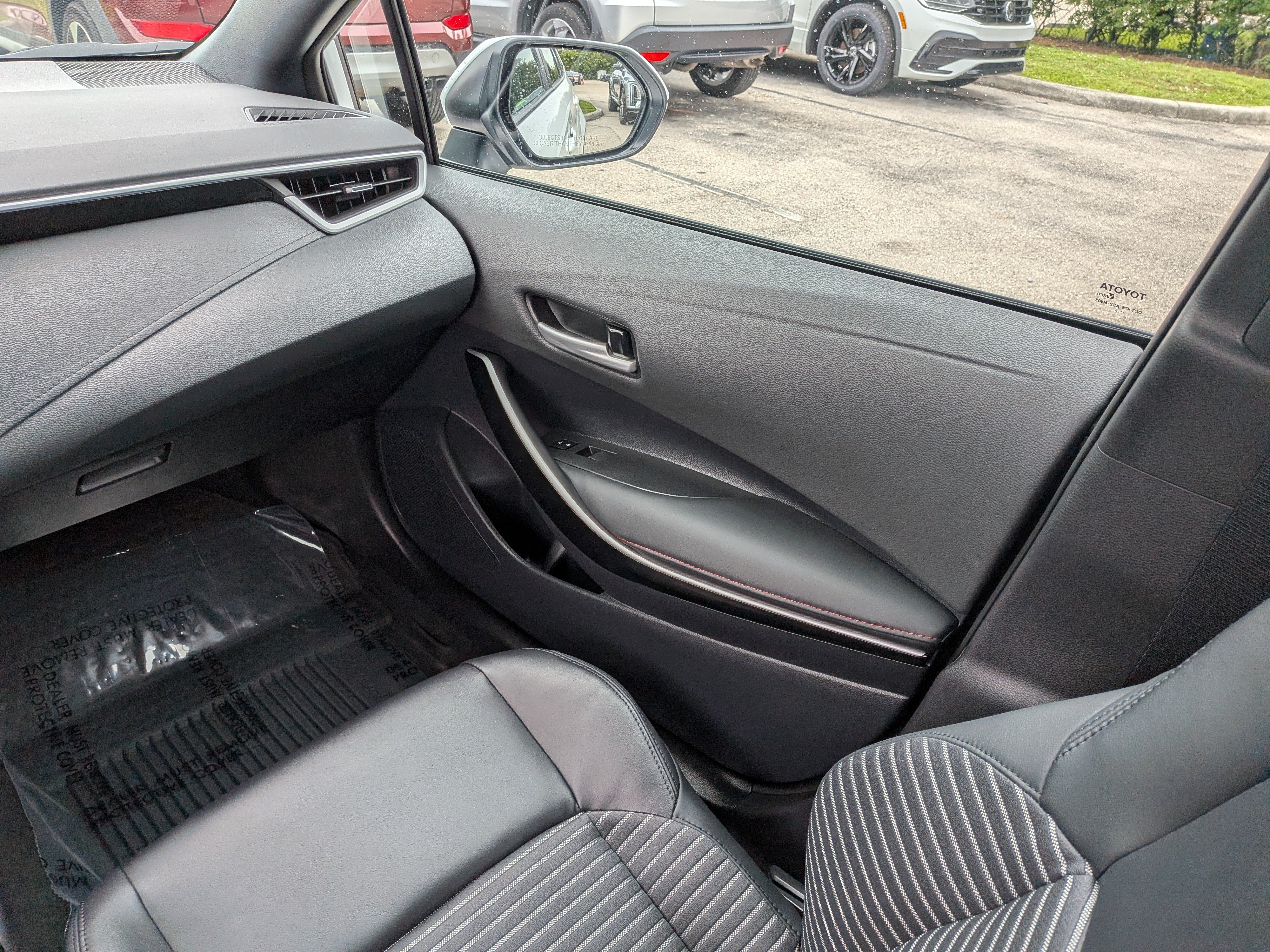 Used 2026 Toyota Corolla XSE FWD image 18