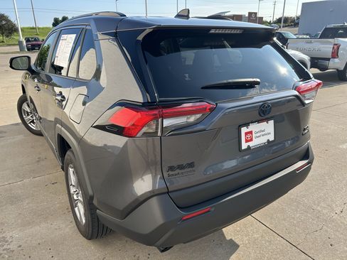 Used 2024 Toyota RAV4 XLE w/ Convenience Package AWD/4WD image 4