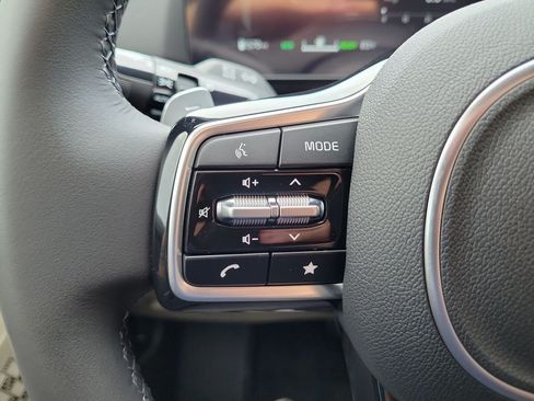 New 2026 Kia Carnival Hybrid FWD image 27