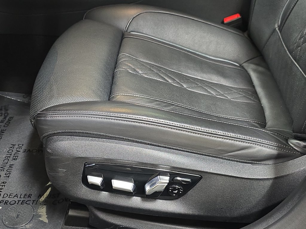 Used 2021 BMW M550i xDrive w/ Dynamic Handling Package AWD/4WD image 28