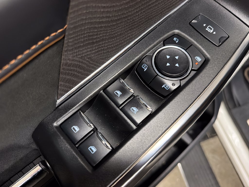 Used 2024 Ford F250 Platinum AWD/4WD image 17