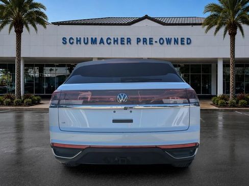Certified 2026 Volkswagen Atlas Cross Sport SE FWD image 6