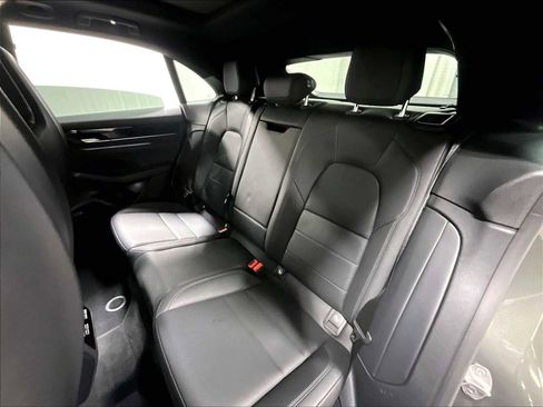 Used 2025 Porsche Macan 4 Electric image 31