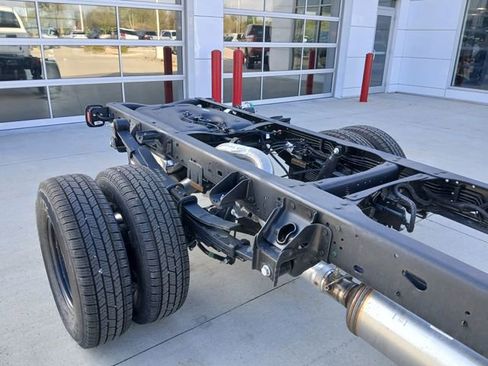 New 2026 RAM 3500 Tradesman AWD/4WD image 17