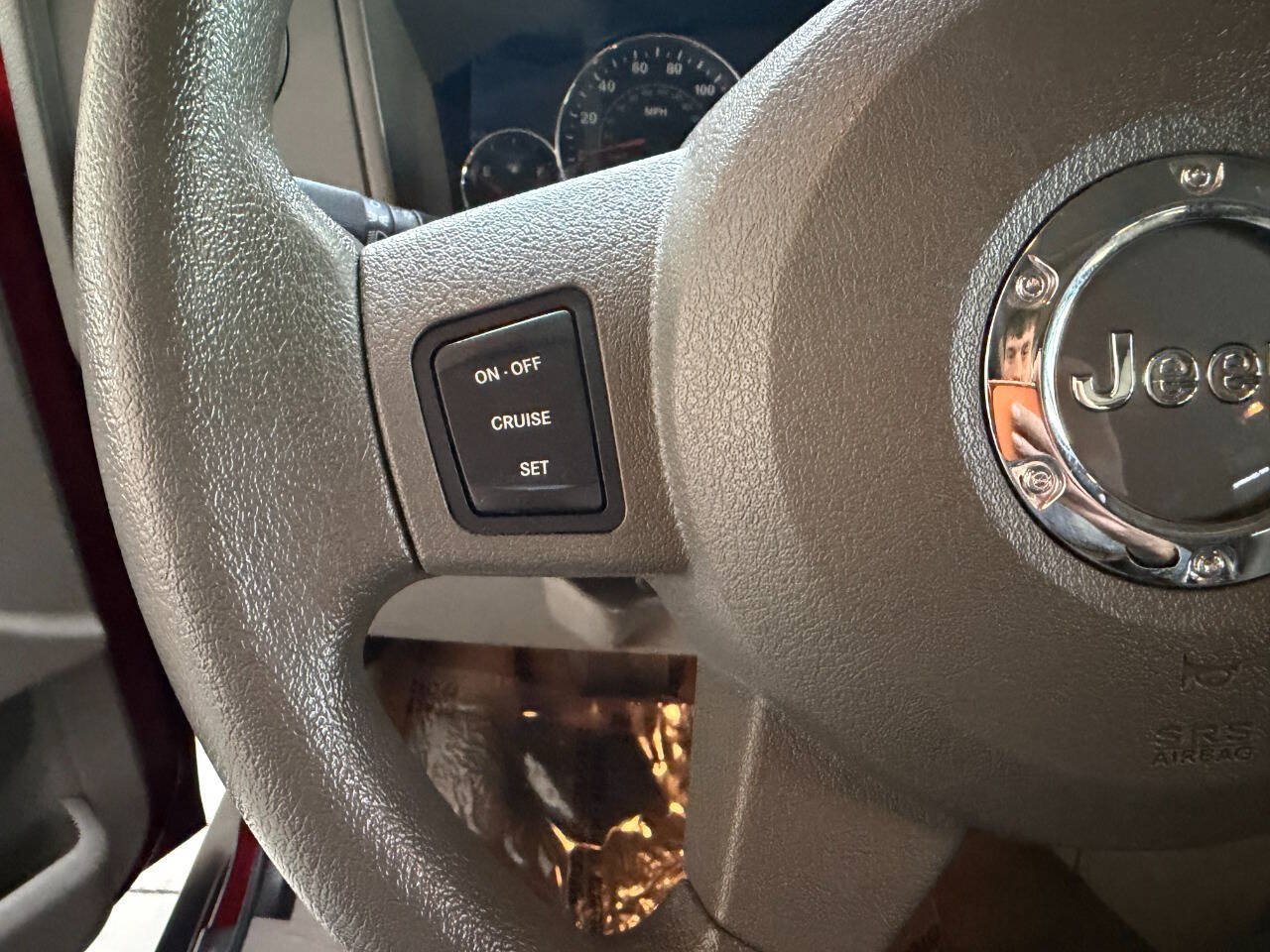 Used 2007 Jeep Commander Sport AWD/4WD image 24
