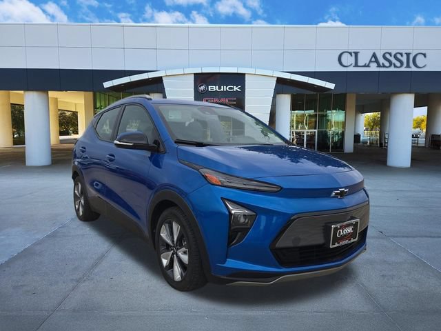 Used 2022 Chevrolet Bolt EUV LT w/ Convenience Package FWD image 1