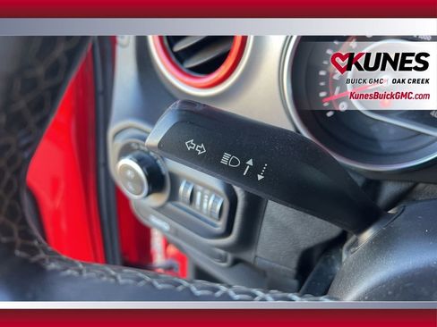 Used 2020 Jeep Gladiator Rubicon image 10