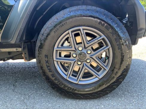 Certified 2024 Jeep Wrangler Sport AWD/4WD image 9