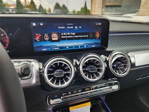 Certified 2026 Mercedes-Benz GLB 250 4MATIC image 21