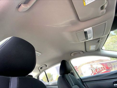 Used 2024 Nissan Sentra SV FWD image 22