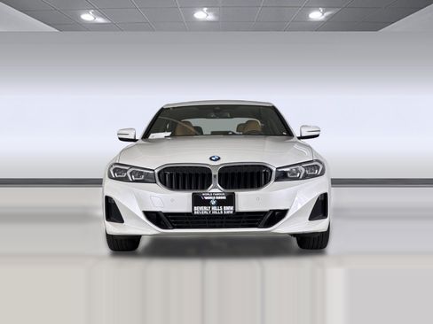 Used 2023 BMW 330i Sedan w/ Parking Assistance Package RWD image 5