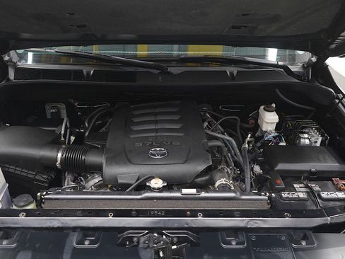 Used 2021 Toyota Tundra Limited w/ Limited Premium Package image 30