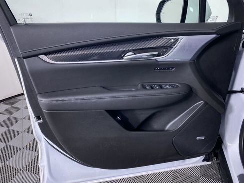New 2025 Cadillac XT6 Sport w/ Technology Package AWD/4WD image 12