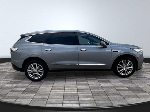 Used 2023 Buick Enclave Essence w/ Experience Buick Package AWD/4WD image 8
