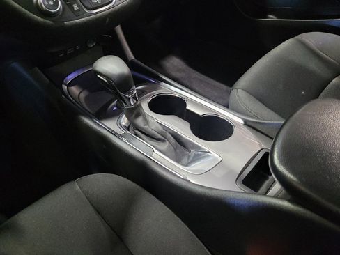 Used 2021 Chevrolet Malibu LS FWD image 26