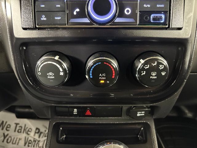 Used 2016 Jeep Patriot Sport w/ Power Value Group AWD/4WD image 23