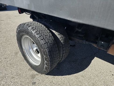 Used 2017 RAM 3500 Tradesman RWD image 31