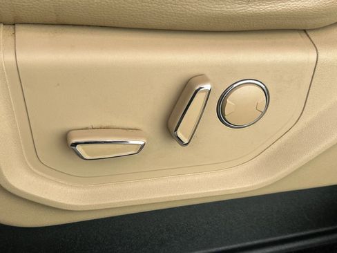 Used 2016 Ford F150 Lariat w/ Equipment Group 502A Luxury image 9