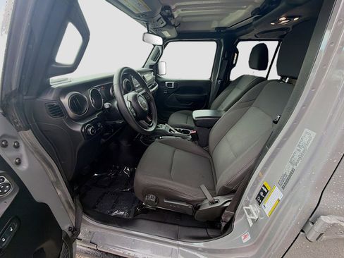 Used 2023 Jeep Wrangler Unlimited Sport AWD/4WD image 16