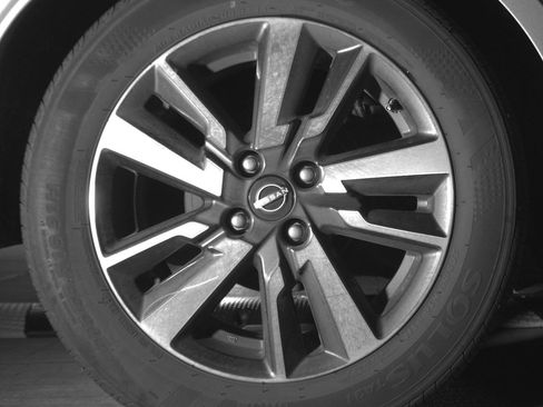 Used 2025 Nissan Versa SV FWD image 15