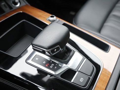 Used 2022 Audi Q5 2.0T Premium Plus w/ Premium Plus Package image 30