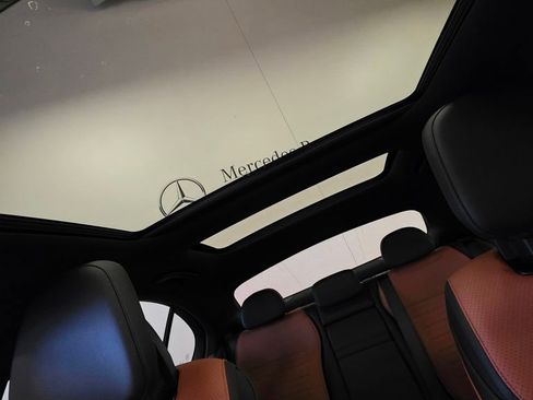 Used 2023 Mercedes-Benz C 300 Sedan image 13